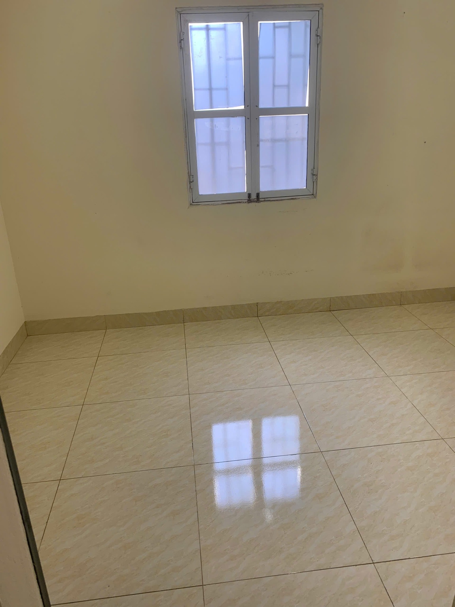 Cho thuê nhà ngõ 250 Tân Mai 3 tầng x 30m2, 3 ngủ, 2 vệ sinh, ở GĐ, nhóm, KD online, 8.5tr - Ảnh 1